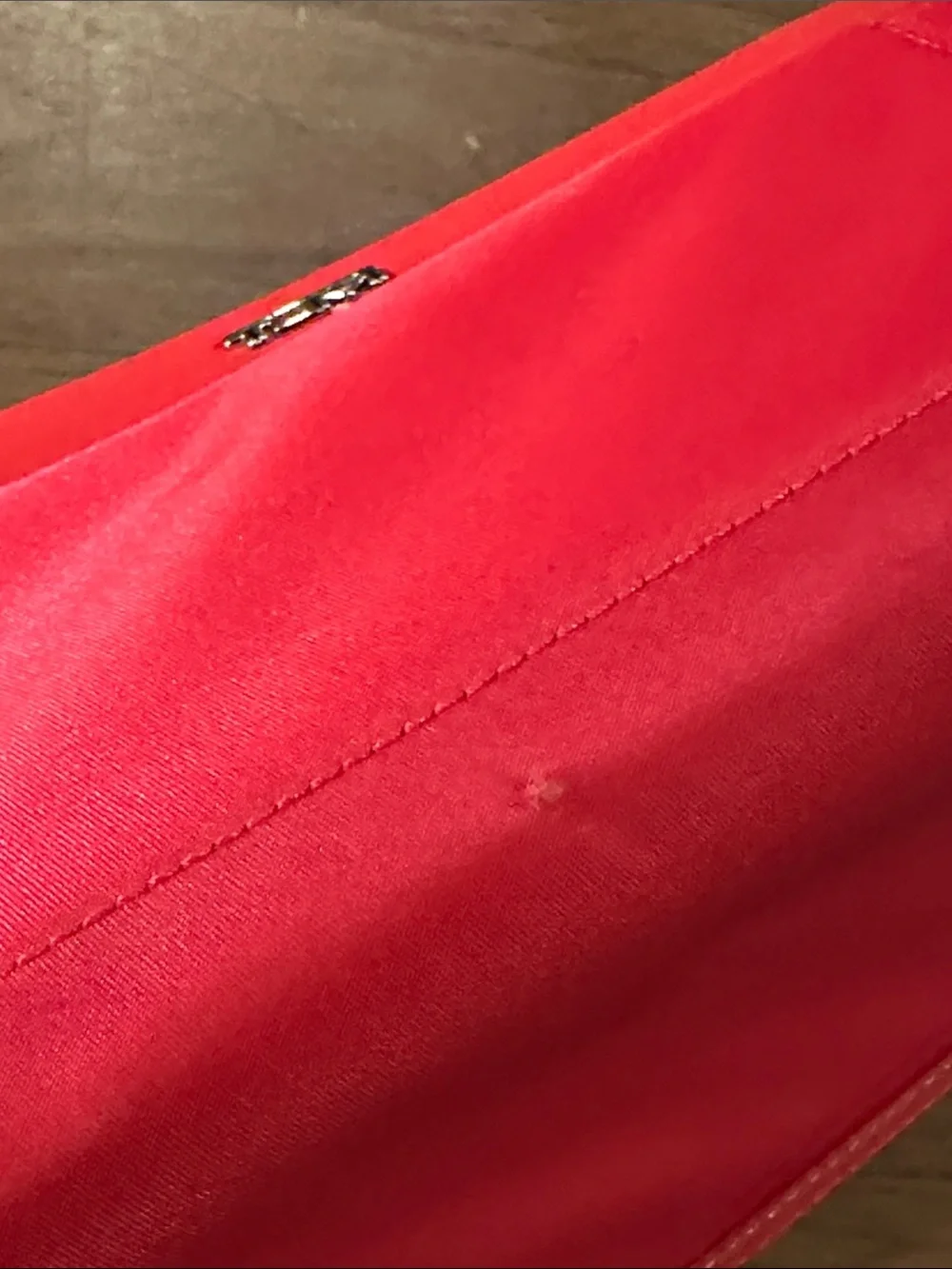 New with tags Tumi Red Zip-Around Clutch Wallet with Front Slip Pocket - Picture 2 of 5